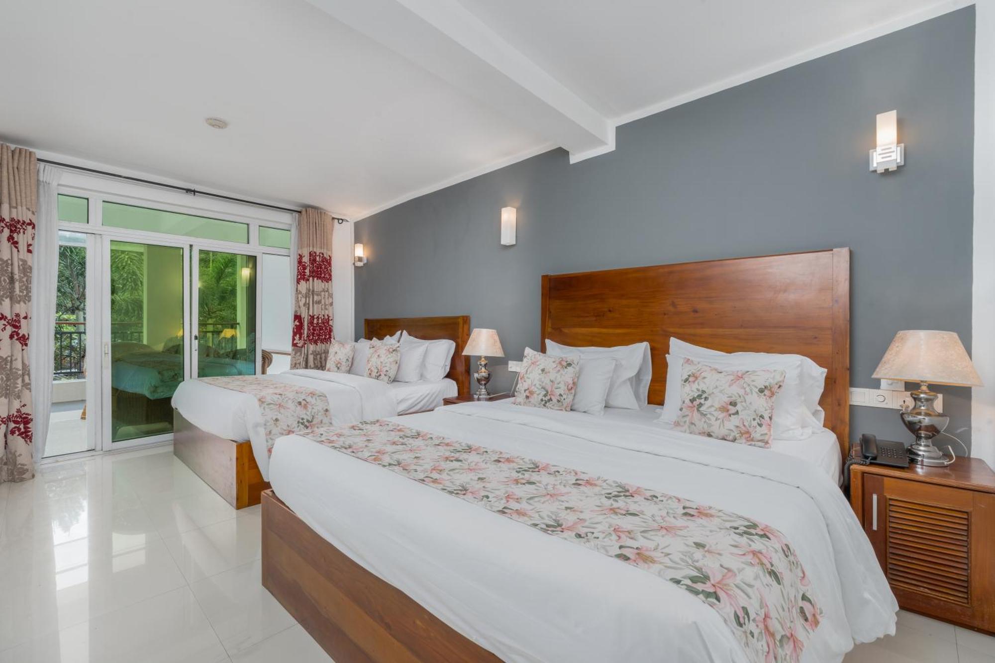 Deluxe Family Room