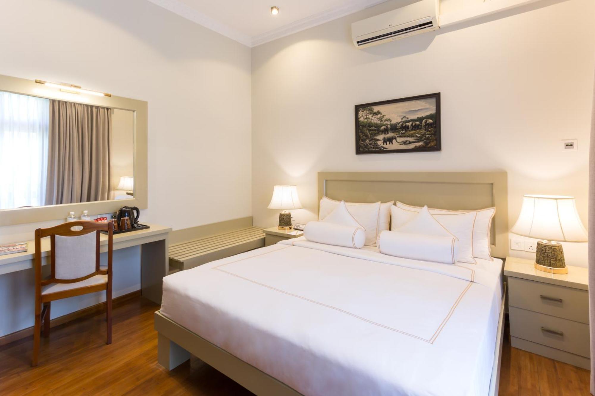 Four-Bedroom Luxury Apartment