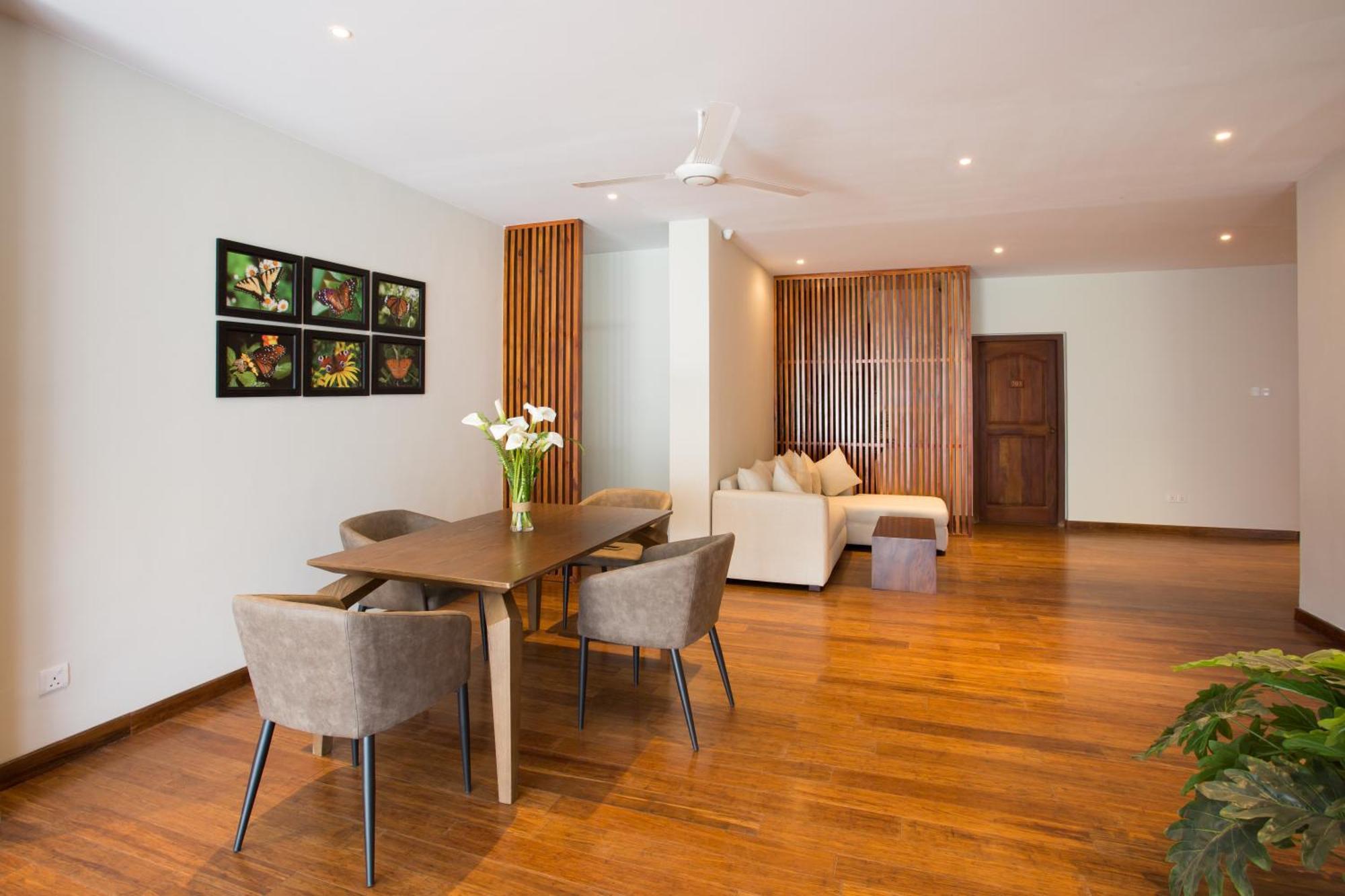 Four-Bedroom Luxury Apartment