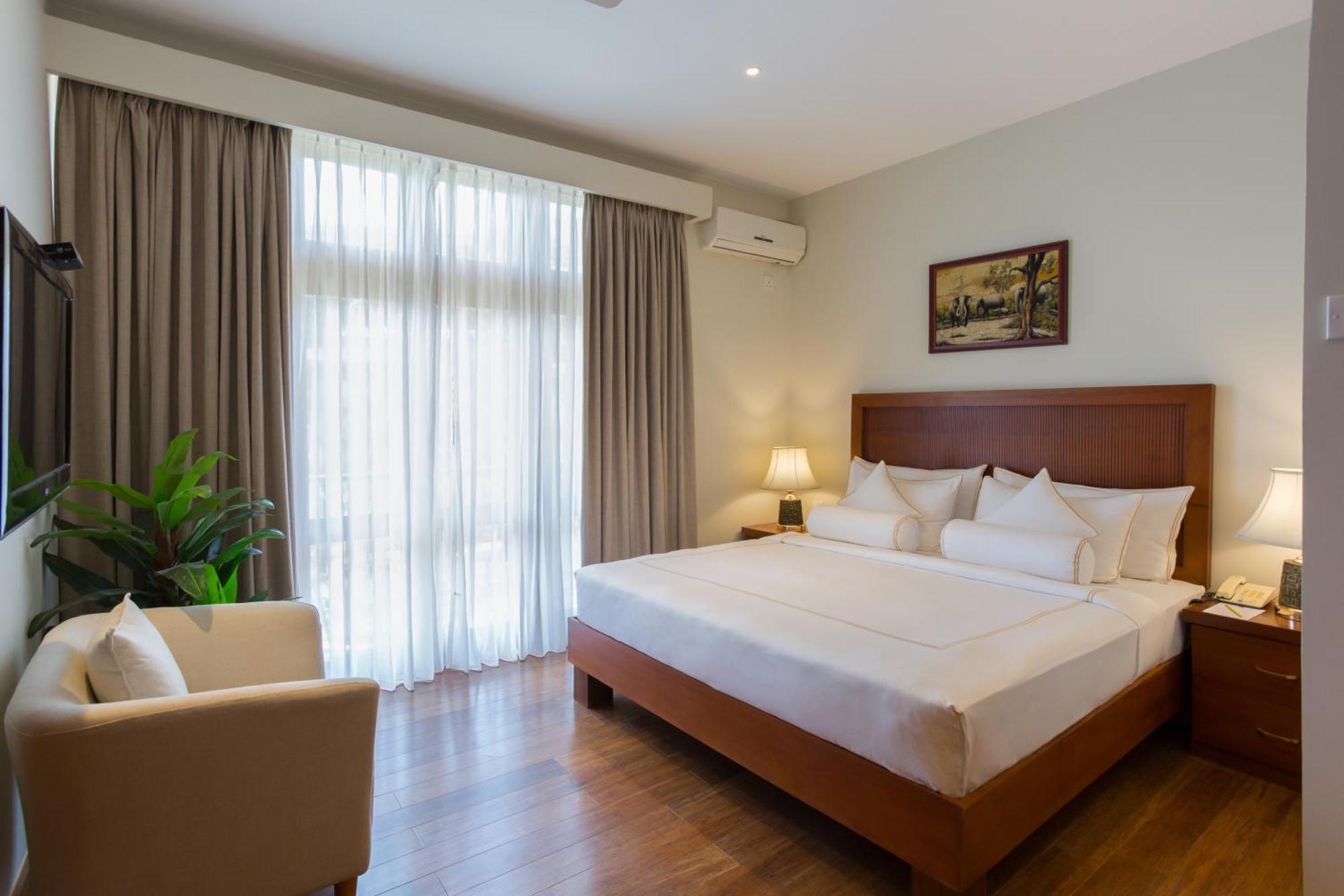 Four-Bedroom Luxury Apartment