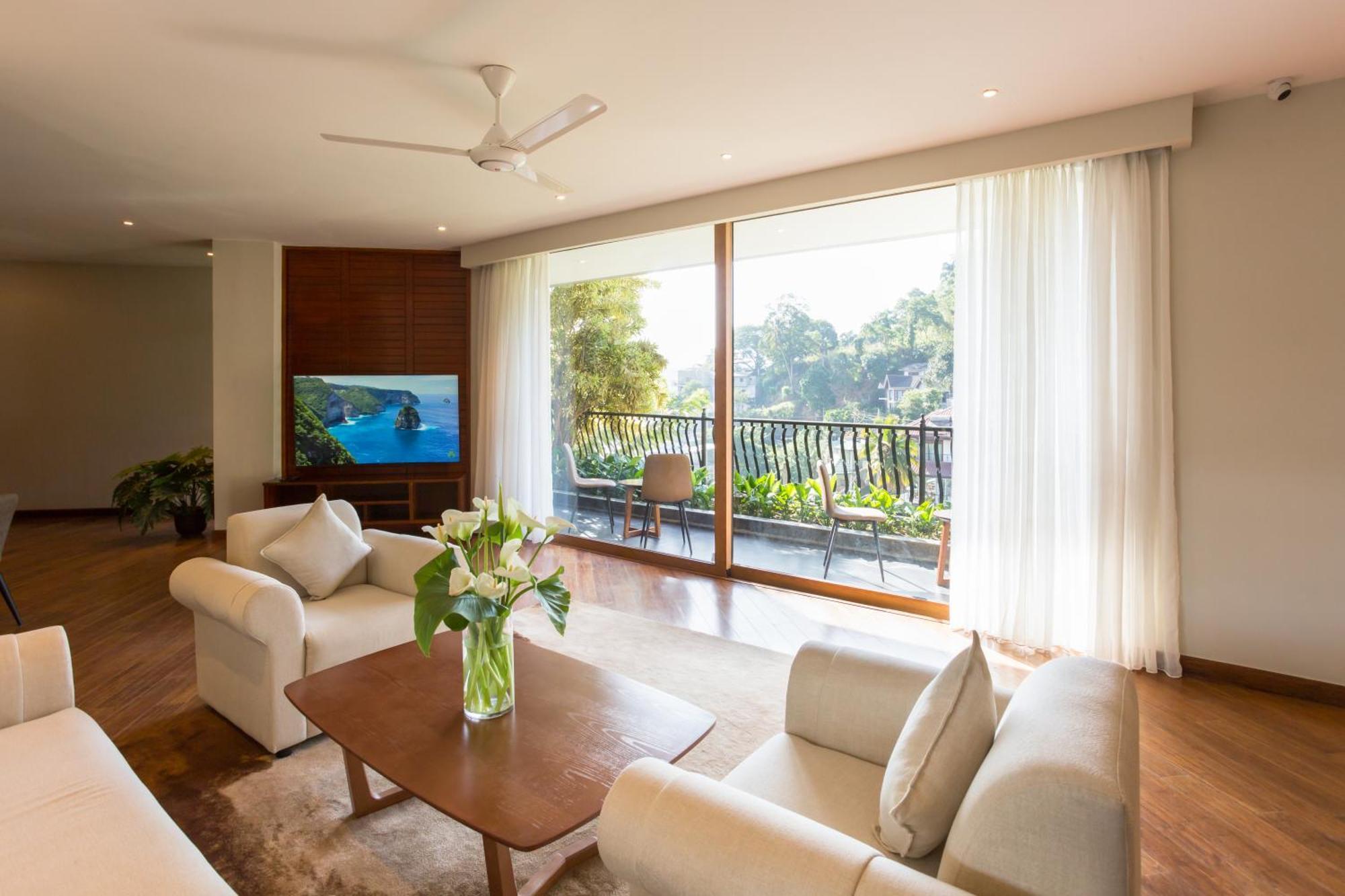 Four-Bedroom Luxury Apartment