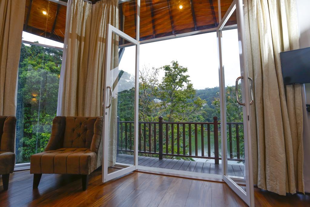 King Suite with Balcony & Lake View