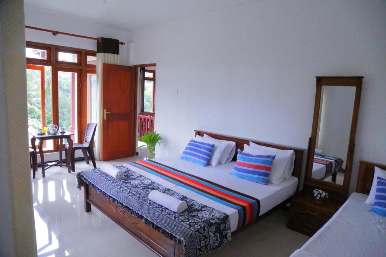 Comfort Triple Room
