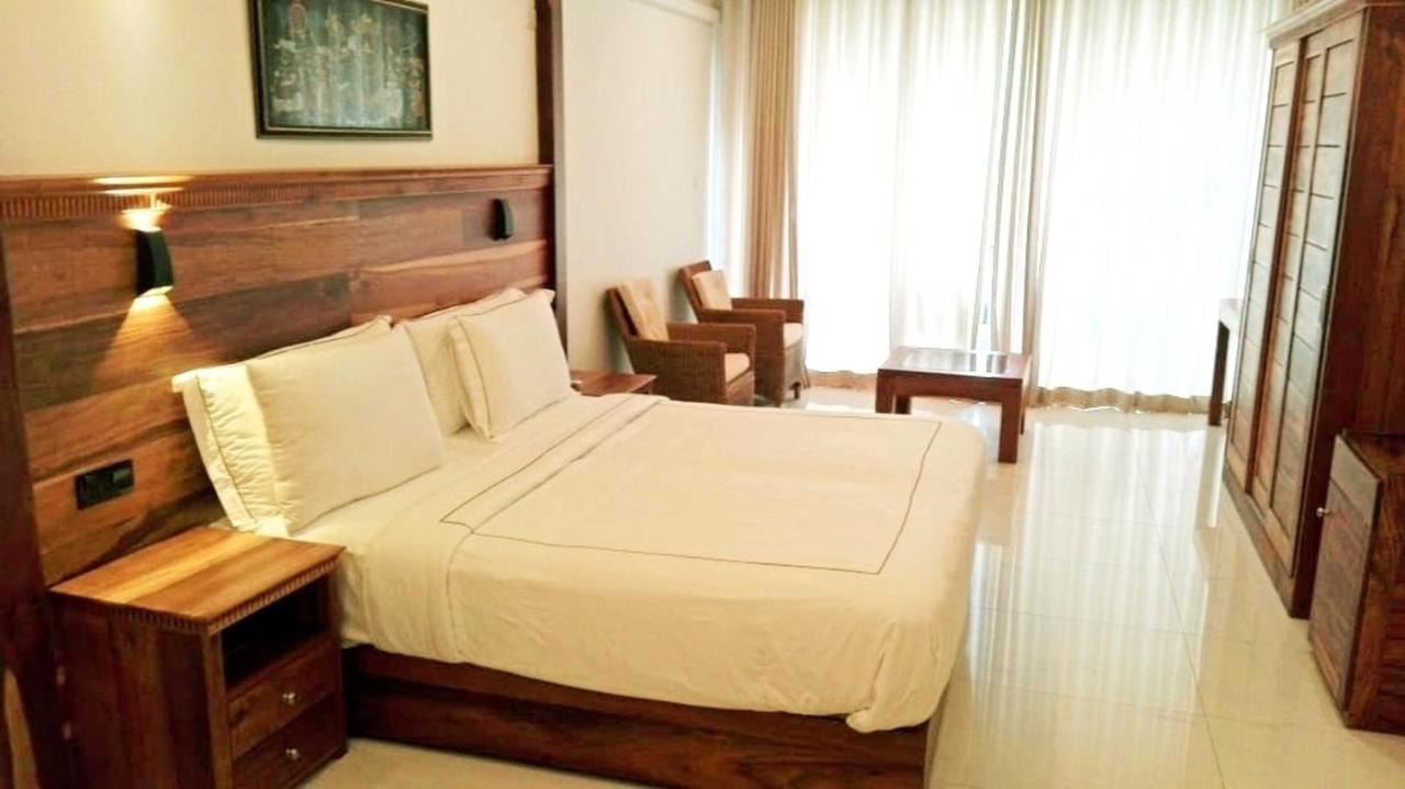 Double Room with Lake View