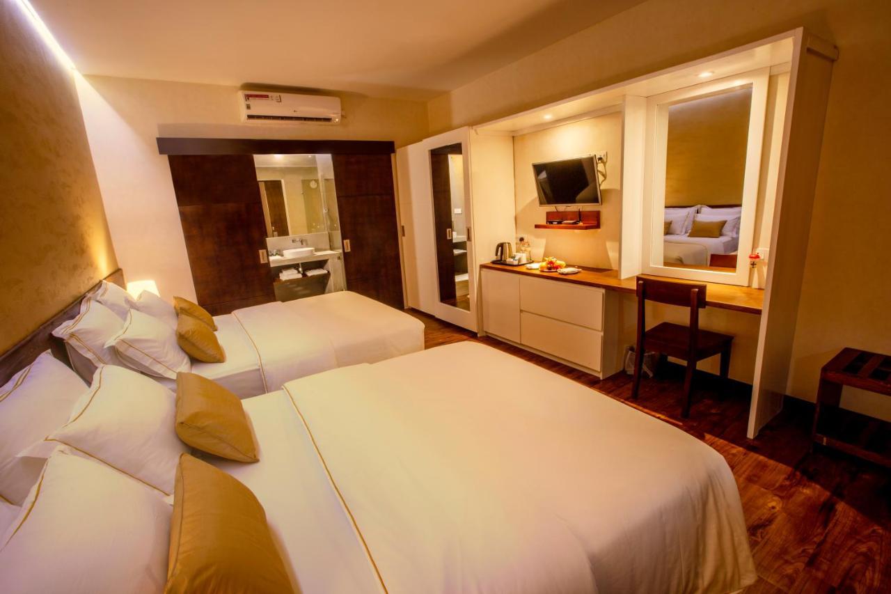 Deluxe Twin Room Inside View on Food Beverages