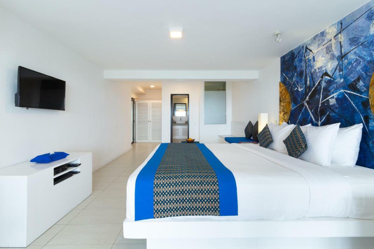 Superior Mountain View with Balcony - 10% off on Award Winning Cocktails & Selected Wines, Steam Room & Sauna Access