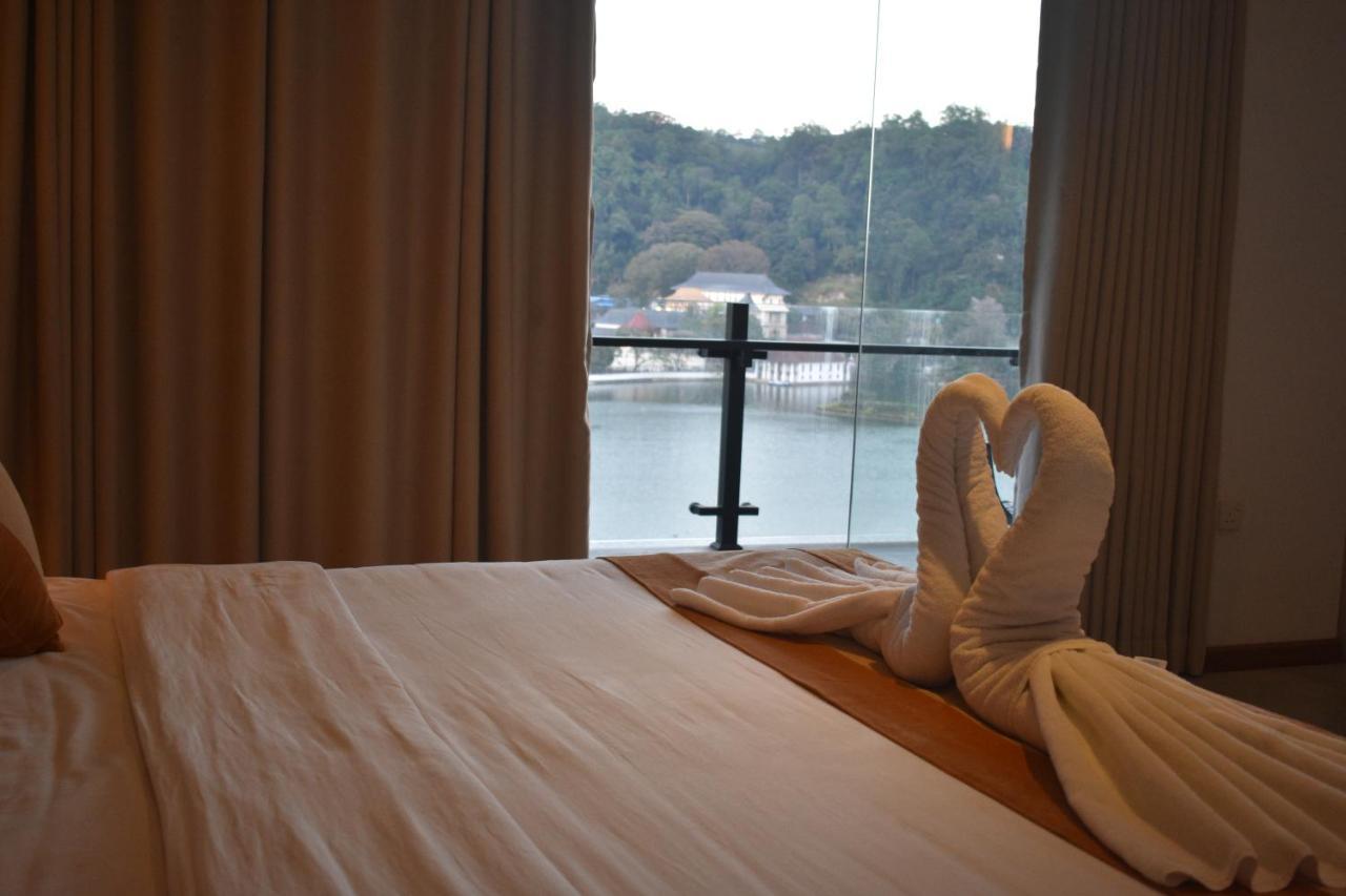 Suite with Lake View