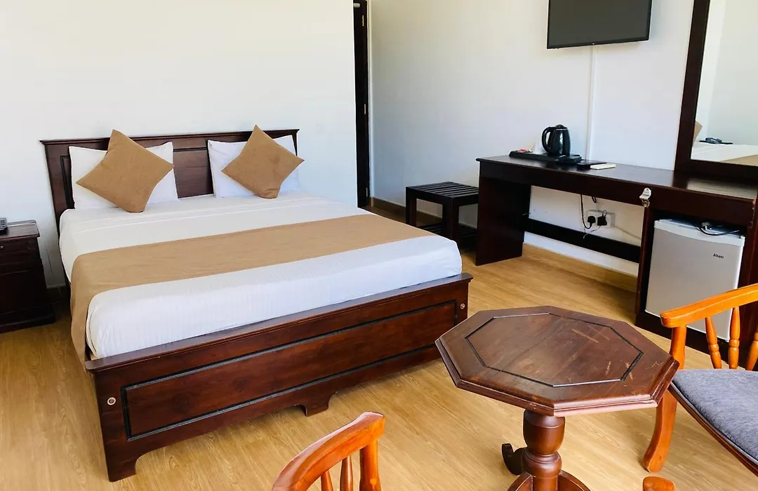 Hotel Gangaaddara-1