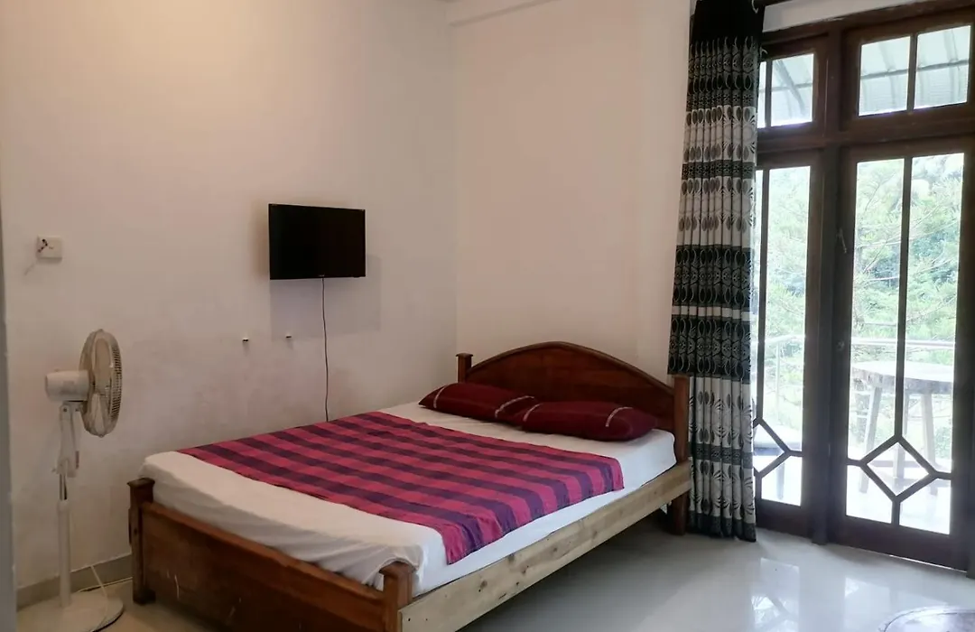 Hotel Nice Place Kandy-1