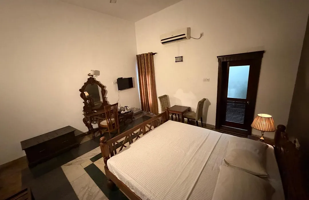 Peradeniya Rest House-1
