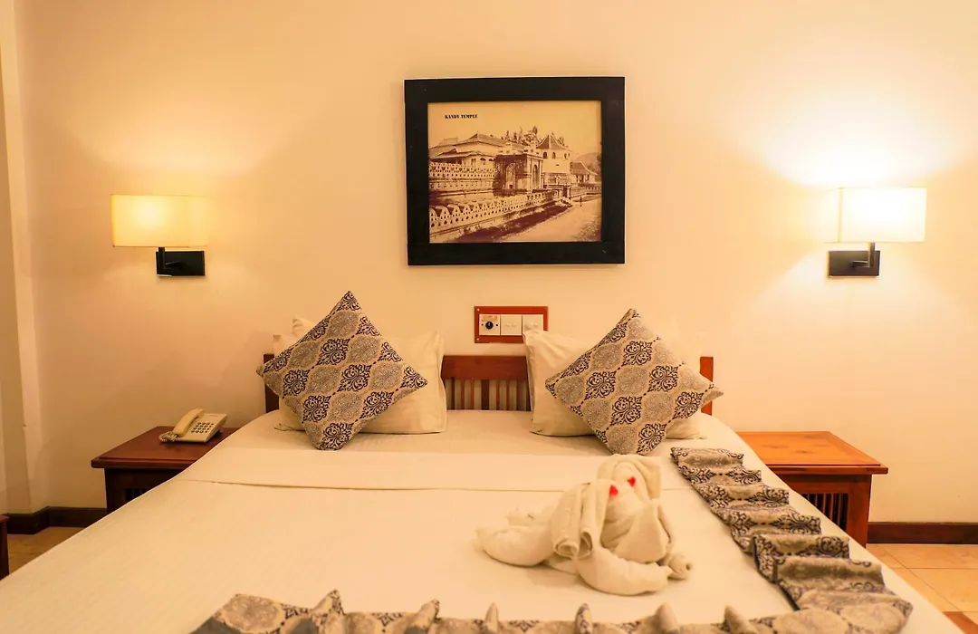 Senani Hotel-1