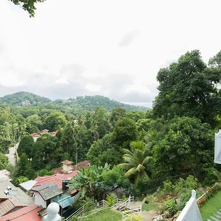 Orchid Villa Kandy-3
