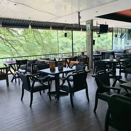 Hotel Gangaaddara-2