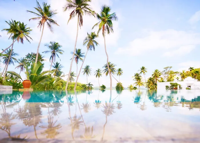 Kandy HotelsFlame Tree Estate &