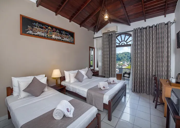 Ceyloni Lake Residency