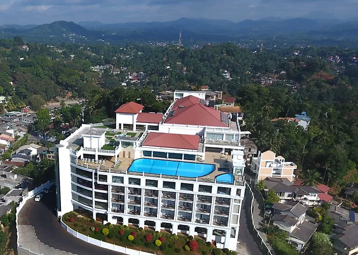 Kandy HotelsGrand an