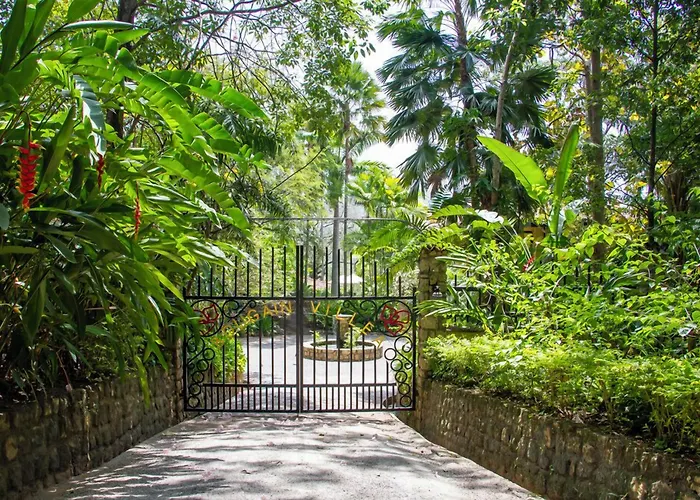 Bougainvillea Retreat Kandy
