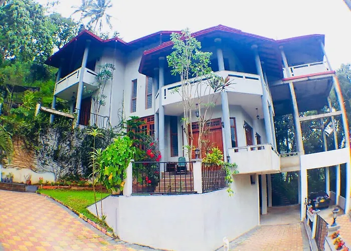 Villa Familia Kandy